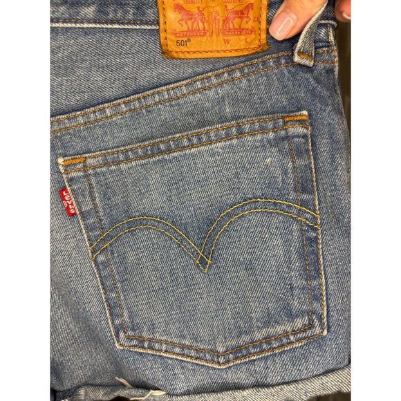 LEVI'S 501 Shorts Womens 27 Button Fly 5-Pocket Daisy Dukes Summer Short Shorts - Picture 8 of 9